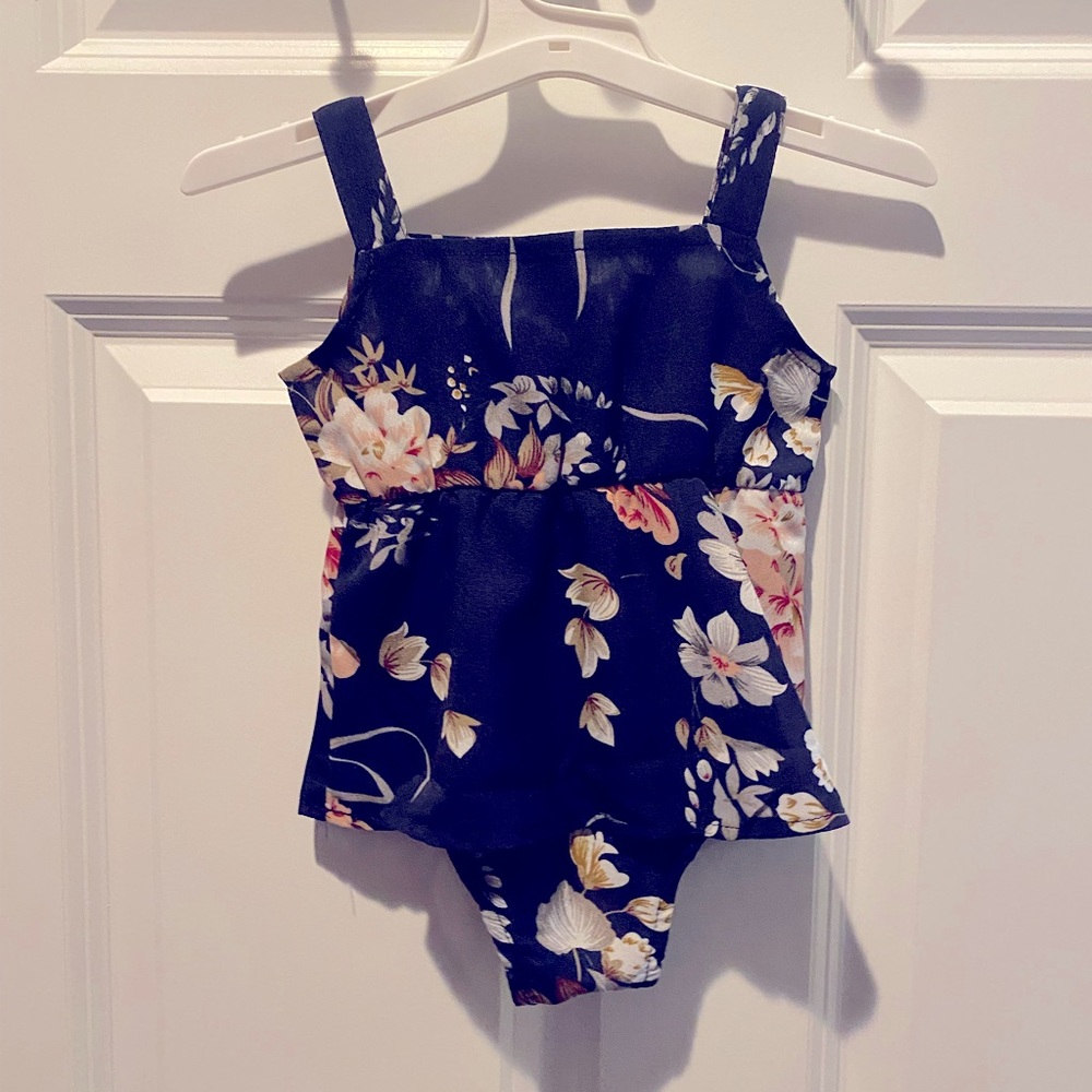 Matching Mother/Daughter Rompers - Picture 4 of 5
